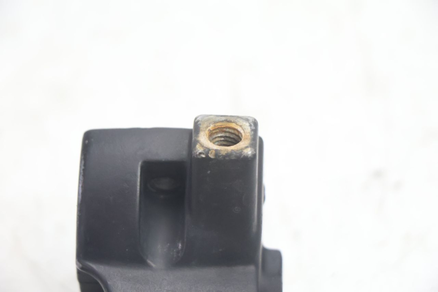 photo de SOPORTE MANETA FRENO DERECHA MBK MACH G AC 50 (2002 - 2014) - Otra perspectiva