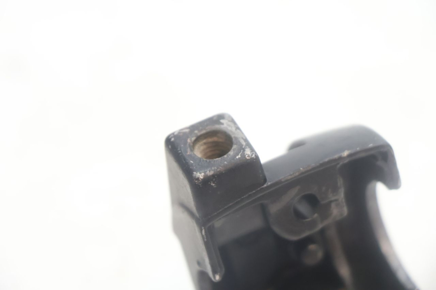 photo de SOPORTE MANETA FRENO DERECHA YAMAHA SLIDER 50 (1999 - 2004) - Detalle de la pieza