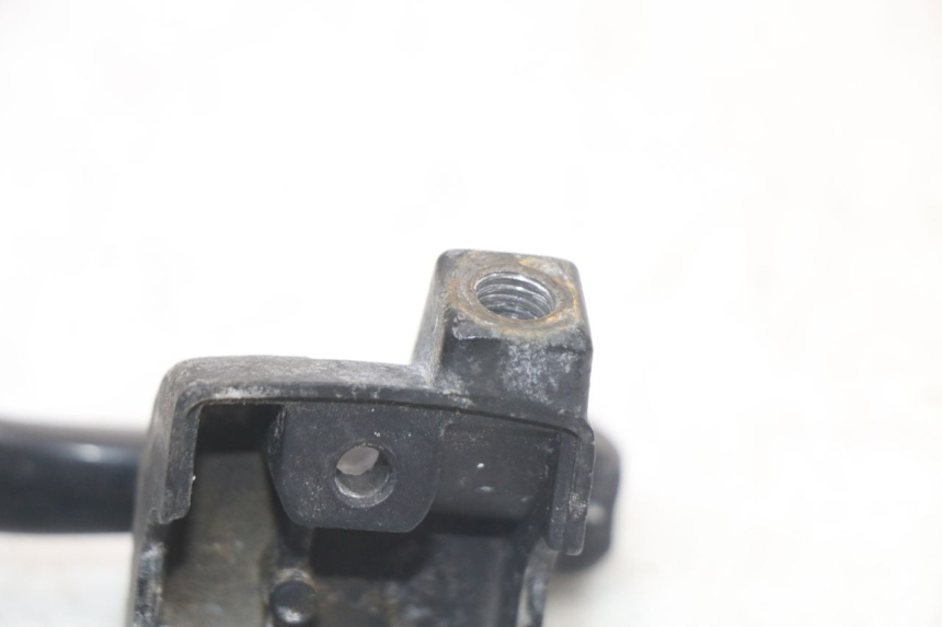 photo de SOPORTE MANETA FRENO IZQUIERDA YAMAHA BW'S 50 (2004 - 2017) - Detalles de los puntos de fijación