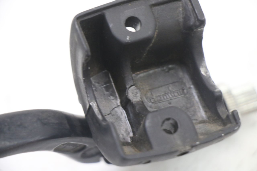 photo de SOPORTE MANETA FRENO IZQUIERDA DERBI SENDA R X-TREME 50 (2006 - 2010) - Vista general del producto