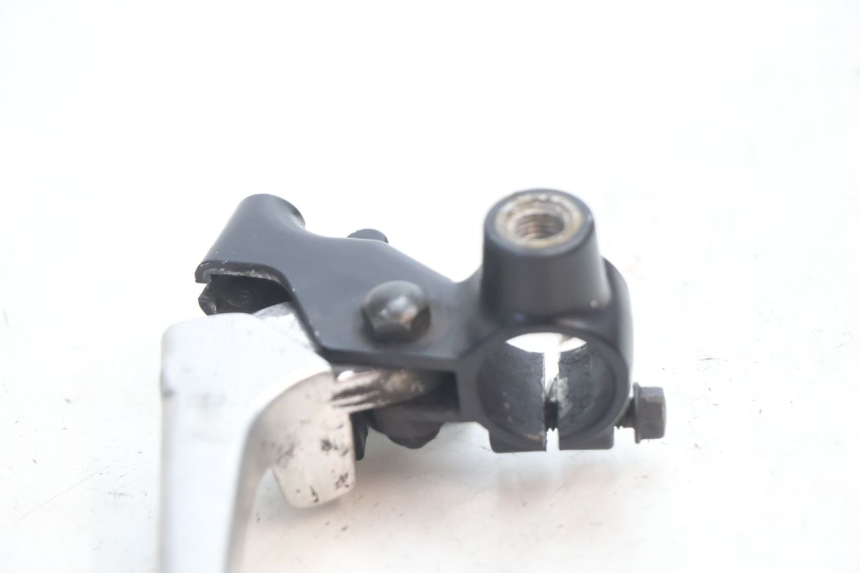 photo de SOPORTE MANETA FRENO IZQUIERDA SUZUKI GSR 600 (2005 - 2012) - Zoom estado de uso