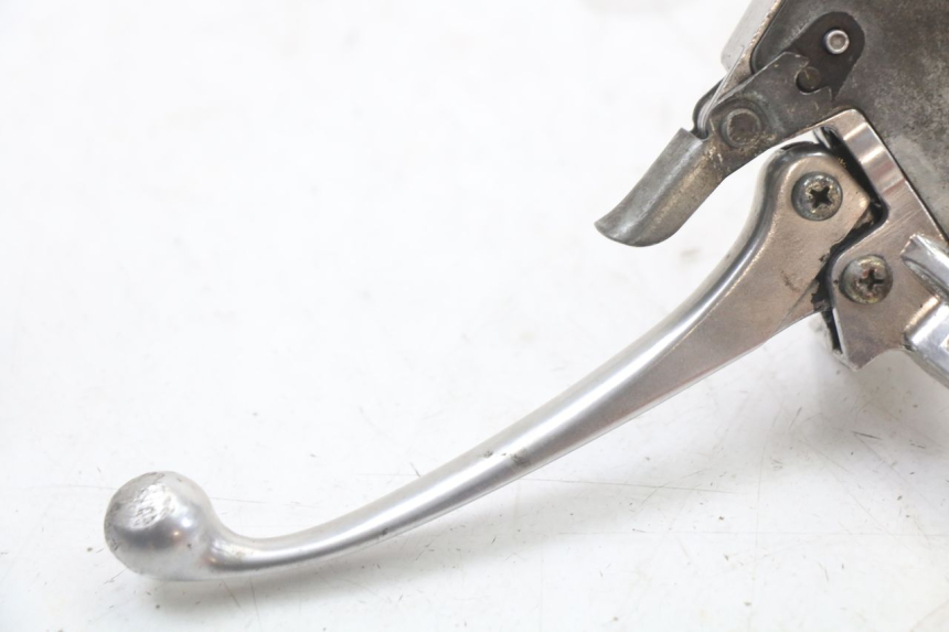 photo de SOPORTE MANETA FRENO IZQUIERDA HONDA NES AROBASE 125 (2000 - 2003) - Detalle de la pieza