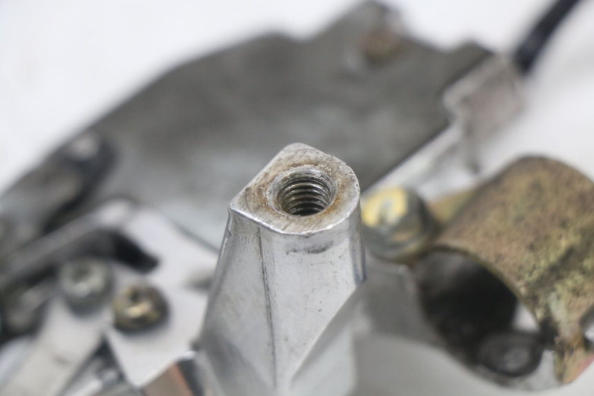 photo de SOPORTE MANETA FRENO IZQUIERDA HONDA NES AROBASE 125 (2000 - 2003) - Vista general del producto