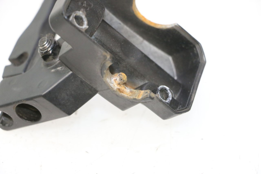 photo de SOPORTE MANETA FRENO IZQUIERDA PEUGEOT KISBEE 4T 50 (2023 - 2026) - Vista general del producto