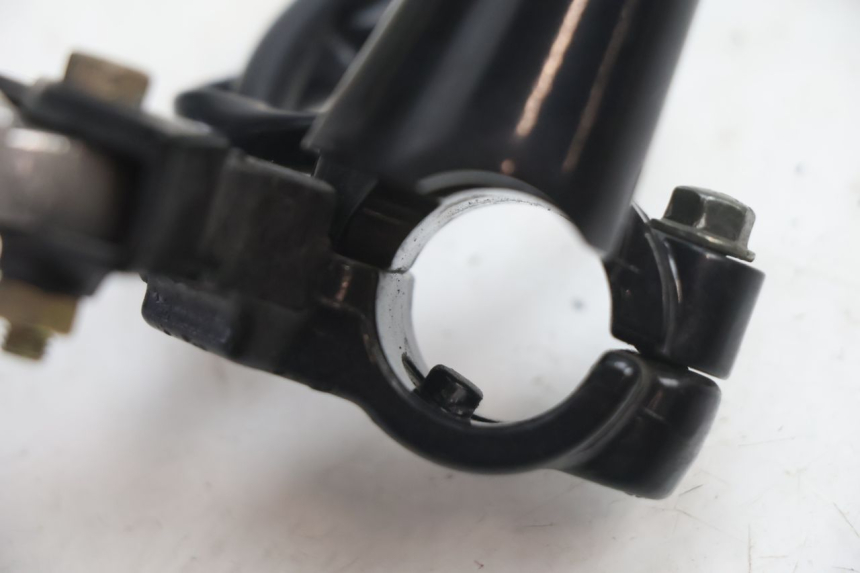 photo de SOPORTE MANETA FRENO IZQUIERDA KYMCO MOVIE S 125 (2009 - 2018) - Marcados y referencias originales
