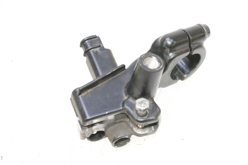 photo de SOPORTE MANETA FRENO IZQUIERDA HONDA PCX (JF57/JF64) 125 (2014 - 2018) - Primer plano técnico