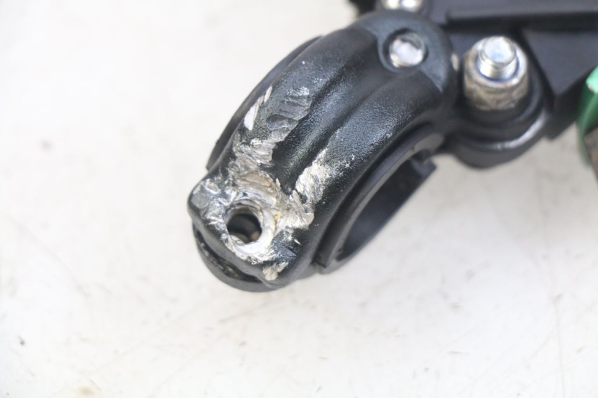 photo de PALANCA DE FRENO IZQUIERDA YCF PILOT 125 - Zoom estado de uso