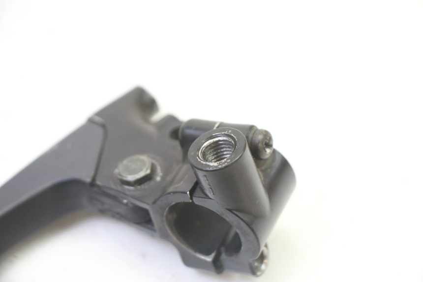 photo de SOPORTE MANETA FRENO IZQUIERDA APOLLO RFZ 125 - Detalle de la pieza