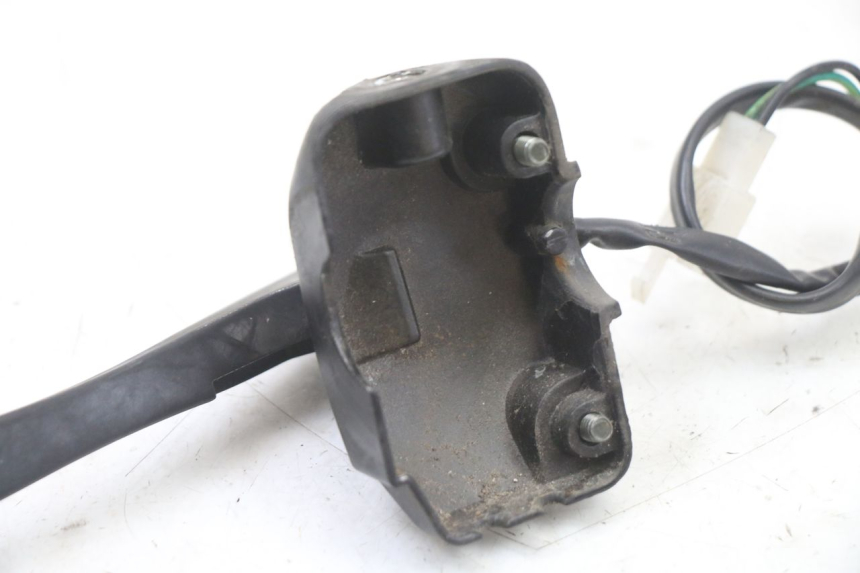 photo de SOPORTE MANETA FRENO IZQUIERDA UNIVERSAL BIKE ZN50QT-11B 50 (2018 - 2021) - Otra perspectiva