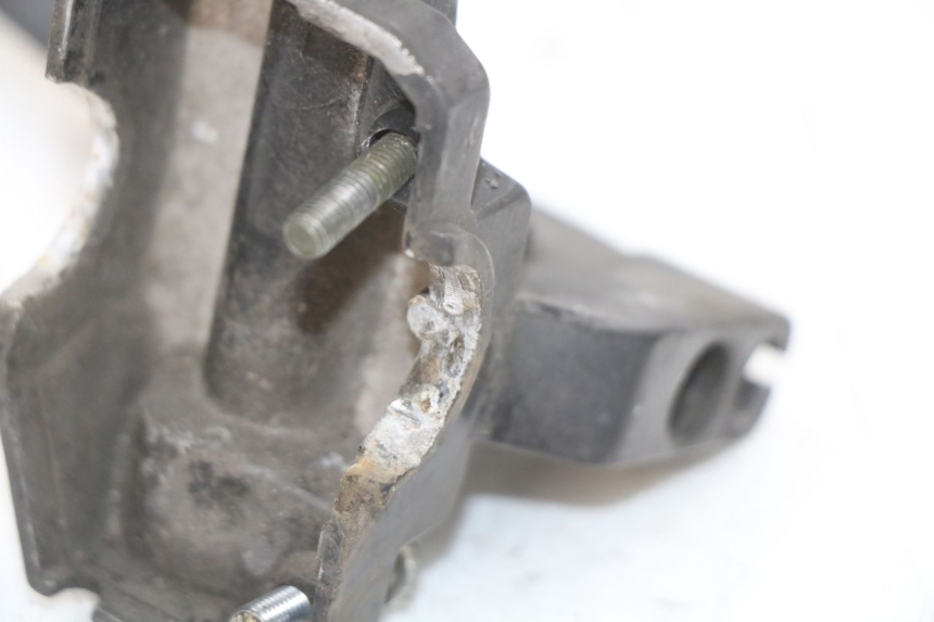 photo de SOPORTE MANETA FRENO IZQUIERDA PEUGEOT VIVACITY NEW 4T 50 (2008 - 2017) - Detalles de los puntos de fijación