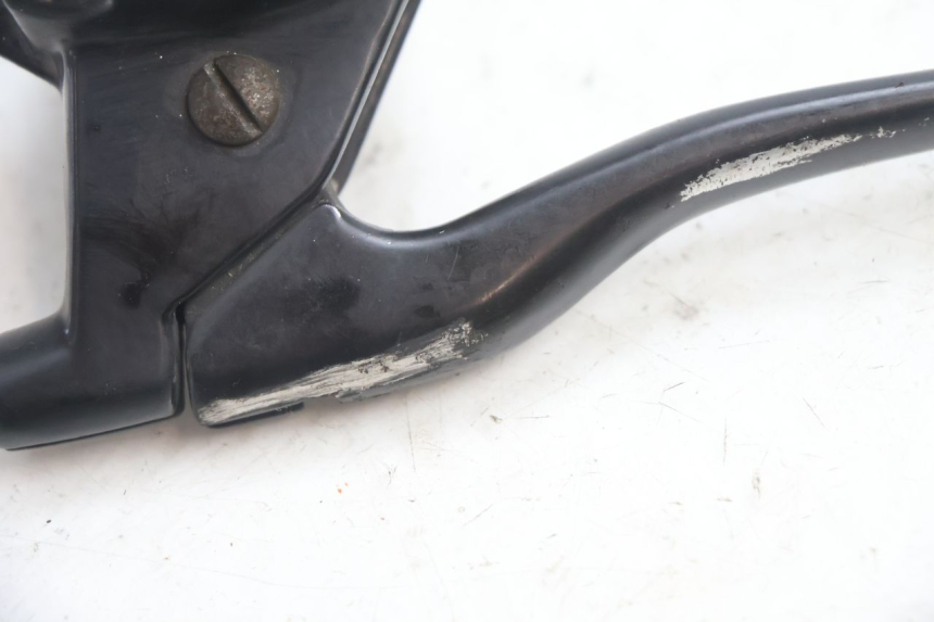 photo de SOPORTE MANETA FRENO IZQUIERDA PEUGEOT VIVACITY 50 (2004 - 2009) - Detalle de la pieza