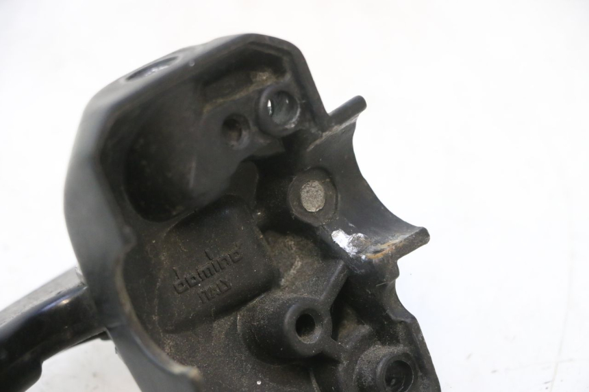 photo de SOPORTE MANETA FRENO IZQUIERDA YAMAHA YP MAJESTY 125 (1998 - 2001) - Estado de la superficie y material