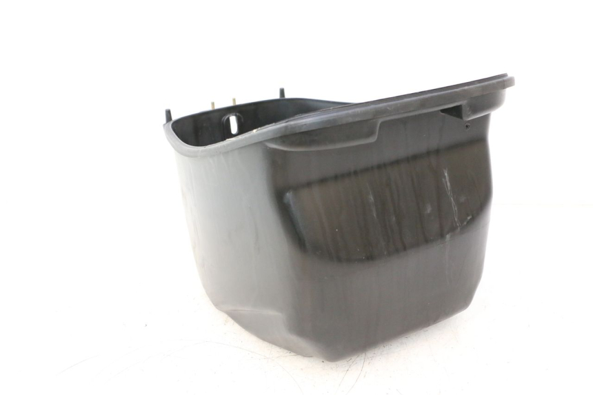 photo de CAJA DEL ASIENTO KYMCO AGILITY 4T 50 (2005 - 2018) - Detalles de los puntos de fijación
