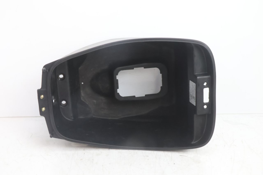 photo de CAJA DEL ASIENTO KYMCO AGILITY 4T 50 (2005 - 2018) - Zoom estado de uso