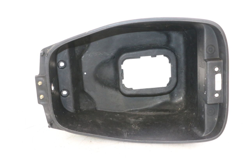 photo de CAJA DEL ASIENTO KYMCO AGILITY 4T 50 (2005 - 2018) - Primer plano técnico