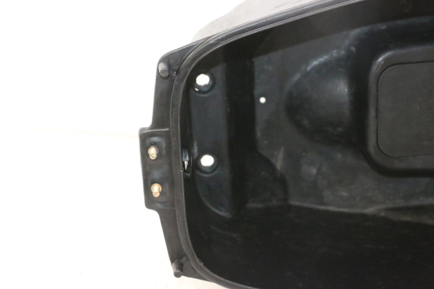 photo de ASIENTO DE ALMACENAMIENTO KYMCO AGILITY 4T 50 (2018 - 2022) - Otra perspectiva