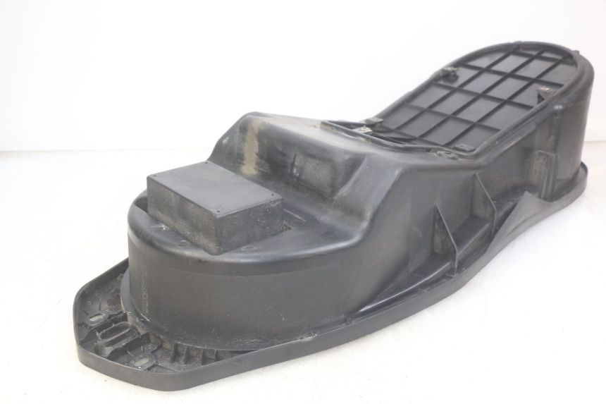 photo de CAJA DEL ASIENTO NECO ALEXONE 125 (2017 - 2024) - Detalle de la pieza