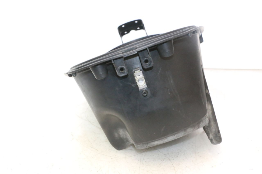 photo de ASIENTO COFRE APRILIA ATLANTIC S 125 (2010 - 2013) - Detalles de los puntos de fijación