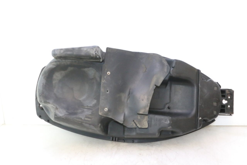 photo de ASIENTO COFRE APRILIA ATLANTIC S 125 (2010 - 2013) - Estado de la superficie y material