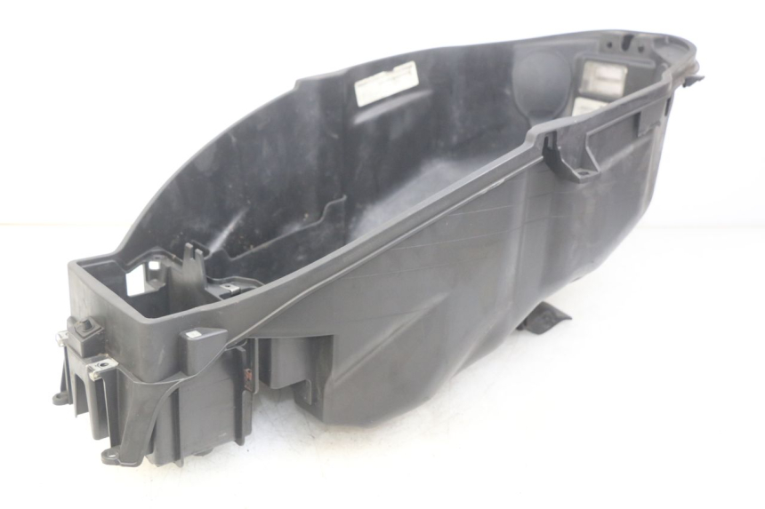 photo de ASIENTO DE ALMACENAMIENTO PIAGGIO BEVERLY 125 (2010 - 2015) - Otra perspectiva