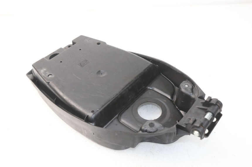 photo de CAJA DEL ASIENTO MBK BOOSTER SPIRIT NAKED 50 (2004 - 2017) - Zoom estado de uso