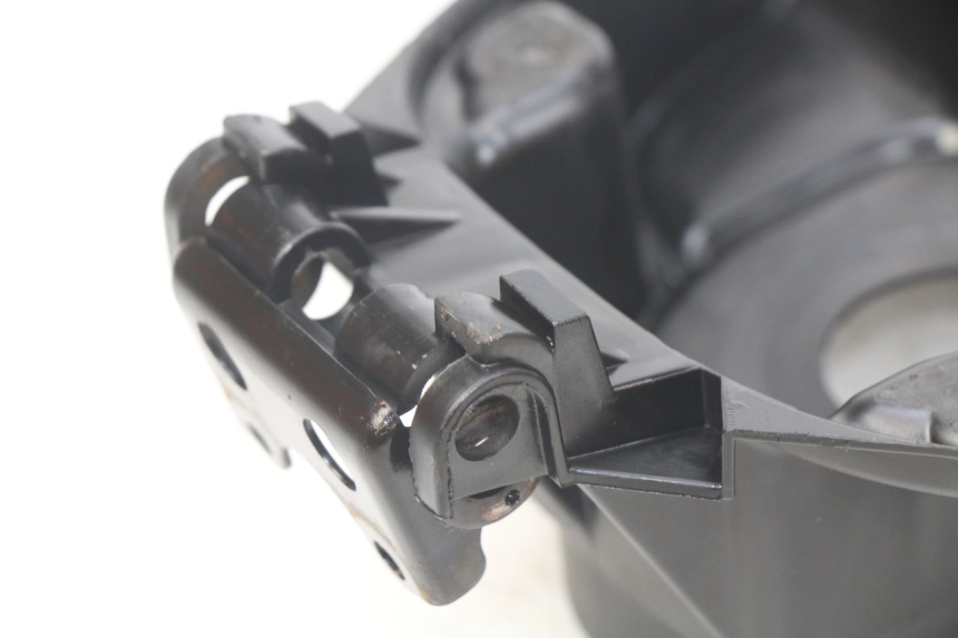 photo de CAJA DEL ASIENTO MBK BOOSTER SPIRIT NAKED 50 (2004 - 2017) - Detalle de la pieza