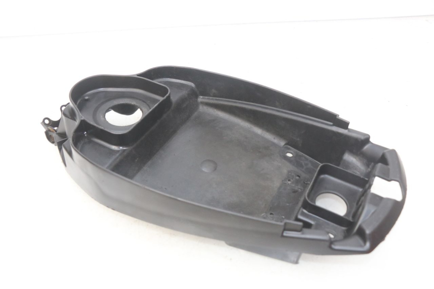 photo de CAJA DEL ASIENTO MBK BOOSTER SPIRIT NAKED 50 (2004 - 2017) - Detalles de los puntos de fijación