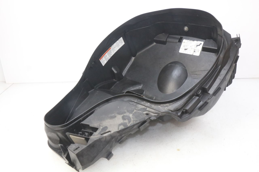photo de CAJA DEL ASIENTO SUZUKI BURGMAN 125 (2007 - 2014) - Otra perspectiva