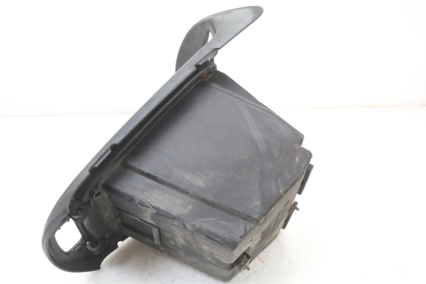 photo de ASIENTO DE ALMACENAMIENTO BMW C1 125 (2000 - 2003) - Recambio usado revisado