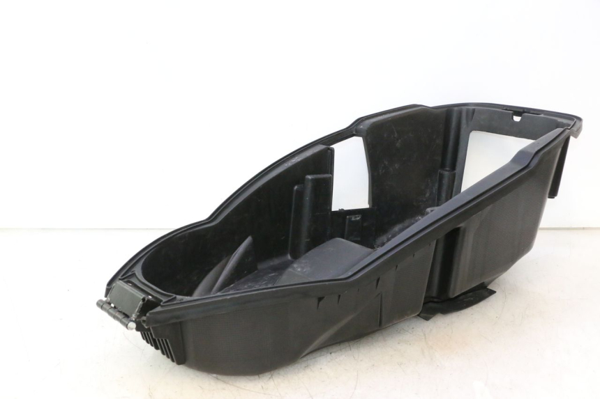 photo de ASIENTO DE ALMACENAMIENTO PEUGEOT CITYSTAR 2T 50 (2018 - 2021) - Primer plano técnico