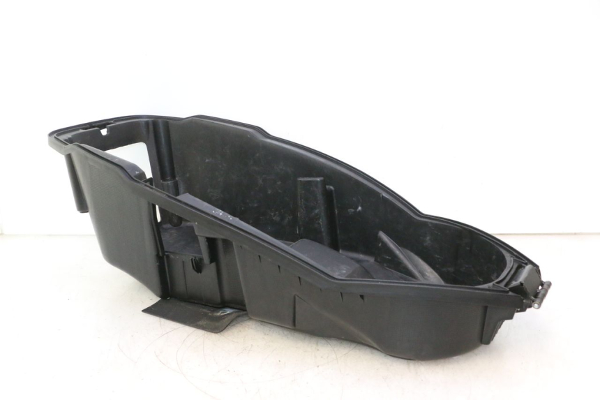 photo de ASIENTO DE ALMACENAMIENTO PEUGEOT CITYSTAR 2T 50 (2018 - 2021) - Detalles de los puntos de fijación