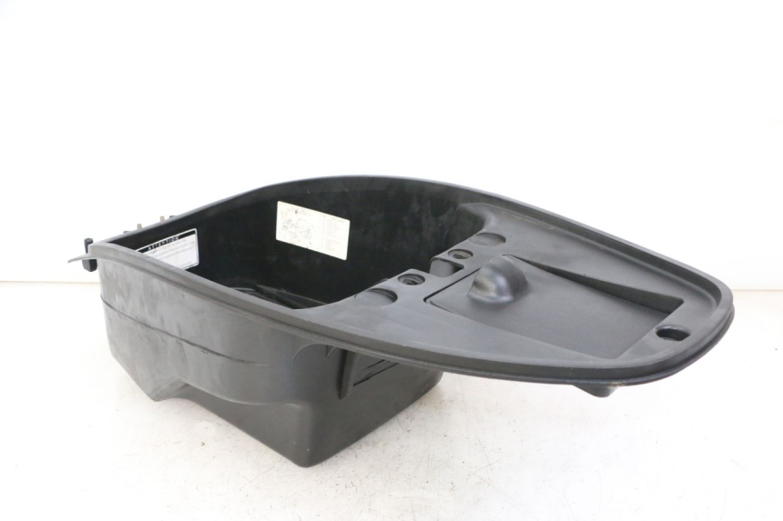 photo de ASIENTO COFRE DAELIM BESBI 125 (2007 - 2008) - Primer plano técnico