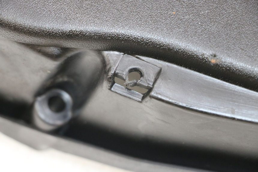 photo de CAJA DEL ASIENTO GILERA DNA 50 (2000 - 2007) - Otra perspectiva