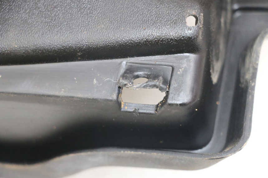 photo de CAJA DEL ASIENTO GILERA DNA 50 (2000 - 2007) - Primer plano técnico