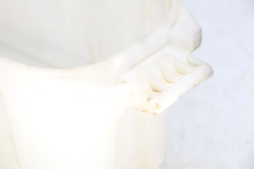 photo de ASIENTO DE ALMACENAMIENTO EASY WATTS E-OPAI 1 (2019 - 2024) - Detalles de los puntos de fijación