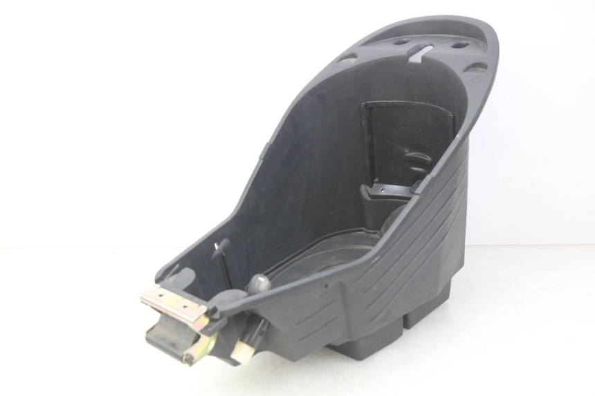 photo de ASIENTO DE ALMACENAMIENTO PEUGEOT E-VIVACITY 1 (2012 - 2018) - Detalles de los puntos de fijación
