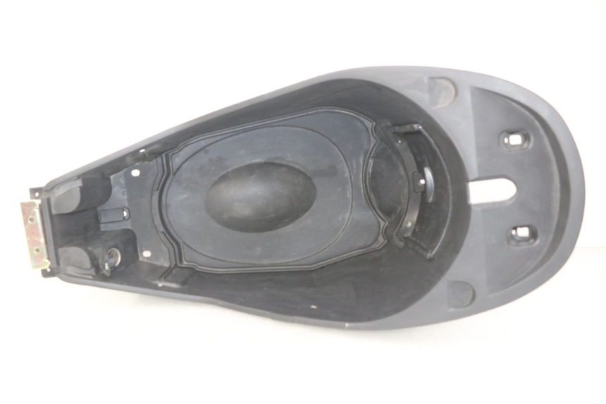 photo de ASIENTO DE ALMACENAMIENTO PEUGEOT E-VIVACITY 1 (2012 - 2018) - Estado de la superficie y material