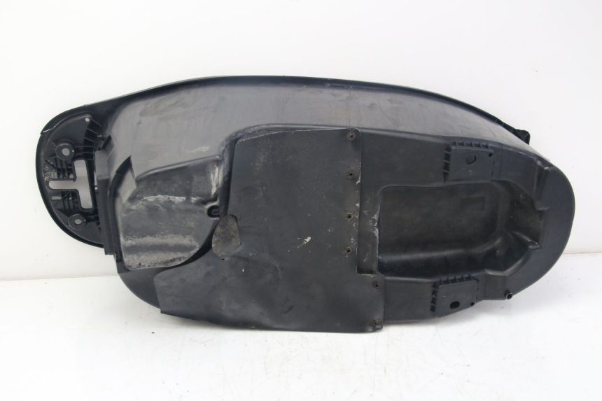 photo de ASIENTO DE ALMACENAMIENTO YAMAHA D'ELIGHT DELIGHT 125 (2017 - 2020) - Detalle de la pieza