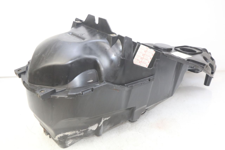 photo de ASIENTO DE ALMACENAMIENTO PEUGEOT ELYSEO 125 (1999 - 2004) - Primer plano técnico