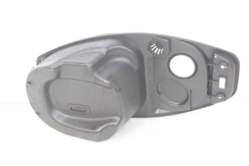 photo de CAJA DEL ASIENTO JM MOTORS EVOLIS 4T 50 (2018 - 2022) - Detalle de la pieza