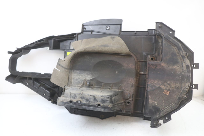 photo de ASIENTO DE ALMACENAMIENTO HONDA FES PANTHEON 2T 125 (1998 - 2002) - Estado de la superficie y material