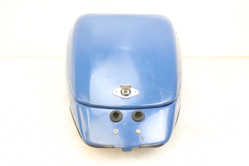 photo de ASIENTO DE ALMACENAMIENTO YAMAHA FJR ABS 1300 (2006 - 2012) - Primer plano de alta resolución