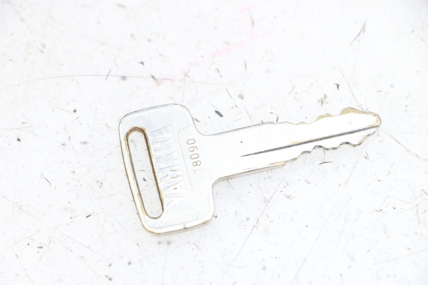 photo de ASIENTO DE ALMACENAMIENTO YAMAHA FJR ABS 1300 (2006 - 2012) - Estado de la superficie y material