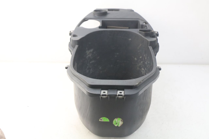 photo de ASIENTO COFRE PIAGGIO FLY 2T 50 (2004 - 2017) - Detalles de los puntos de fijación