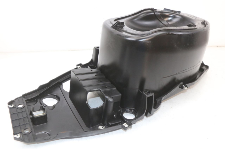 photo de ASIENTO COFRE PIAGGIO FLY 2T 50 (2004 - 2017) - Características distintivas