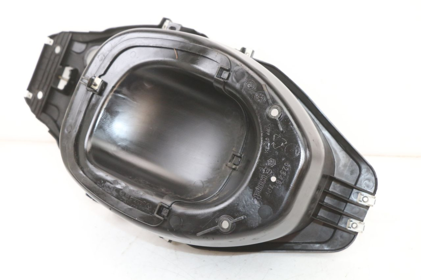 photo de ASIENTO COFRE PIAGGIO FLY 2T 50 (2004 - 2017) - Estado de la superficie y material