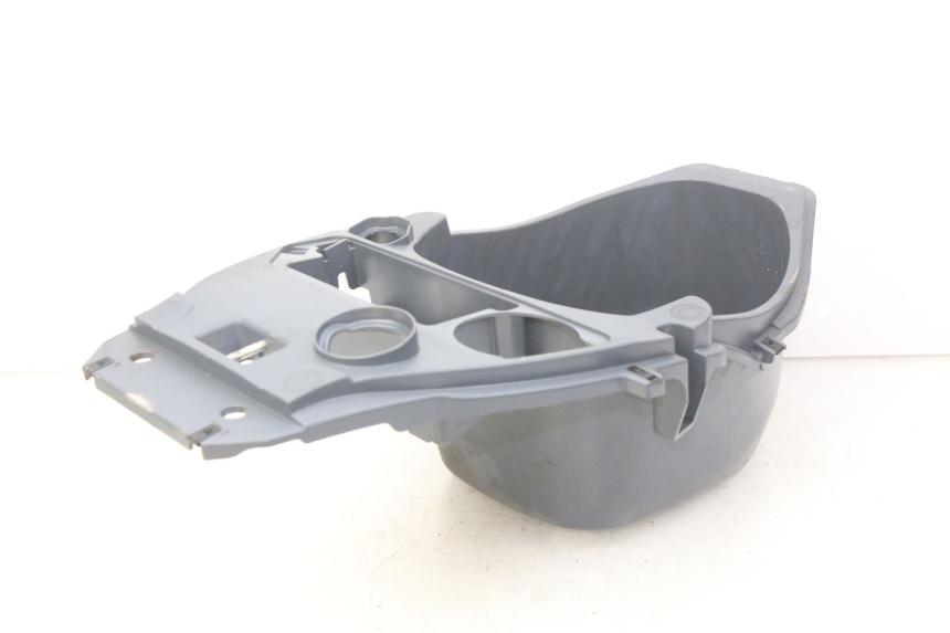 photo de CAJA DEL ASIENTO PIAGGIO FLY 100 (2006 - 2010) - Primer plano técnico