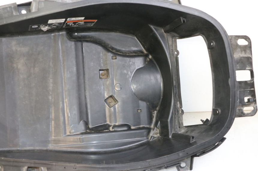 photo de ASIENTO COFRE HONDA FORZA ABS 300 (2013 - 2017) - Características distintivas