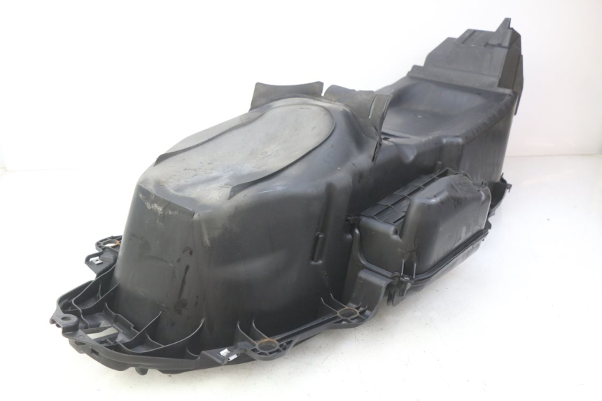 photo de ASIENTO DE ALMACENAMIENTO HONDA FORZA 125 (2015 - 2016) - Detalle de la pieza