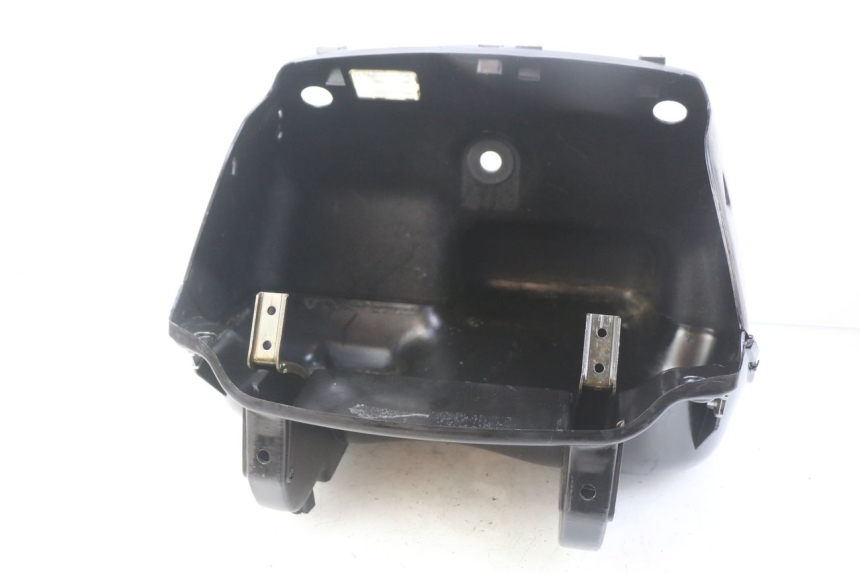 photo de CAJA DEL ASIENTO PIAGGIO HEXAGON 2T 125 (1994 - 1998) - Primer plano técnico